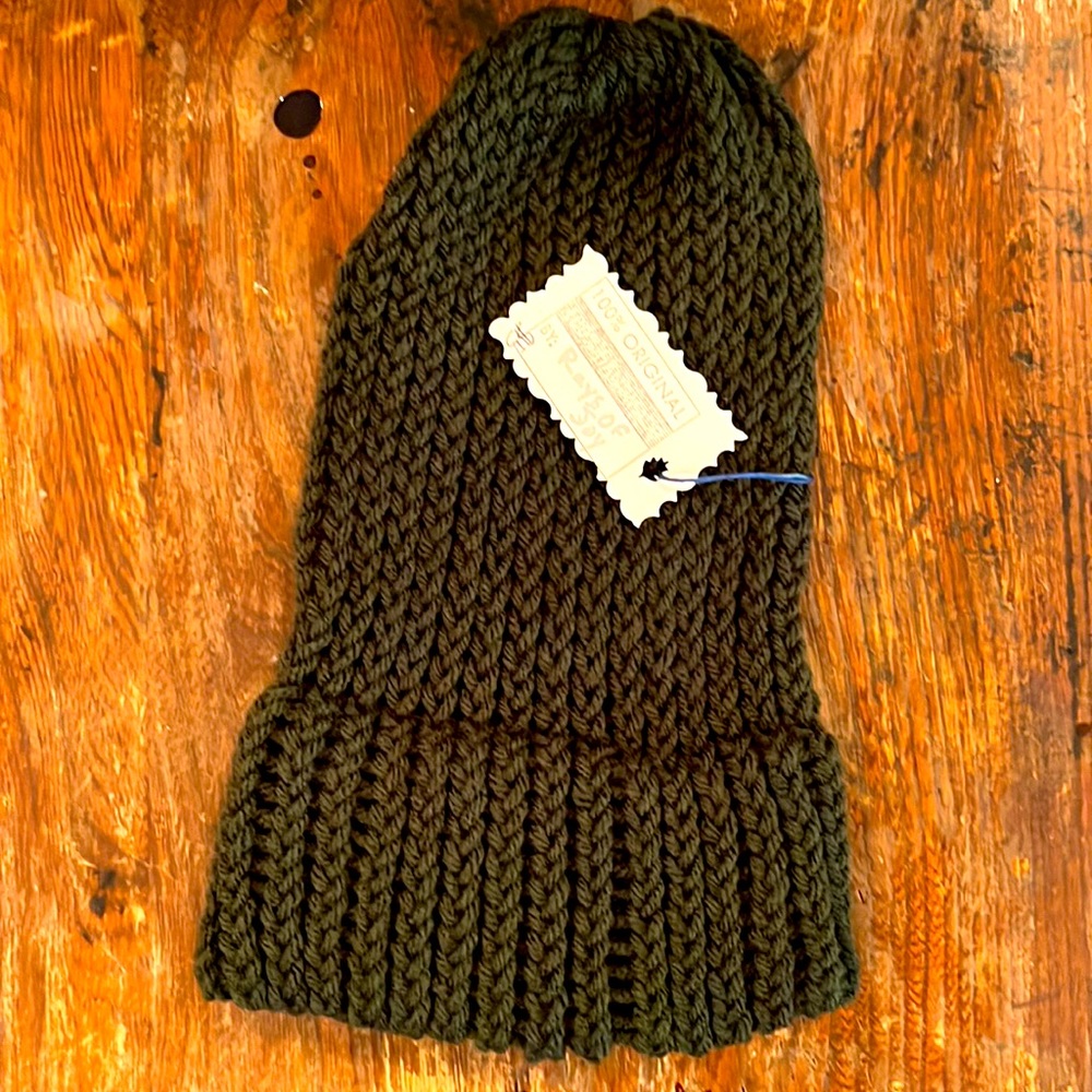 Handmade, New, Men’s Loom Knitted, Winter Hat, Size Small, Hunter Green